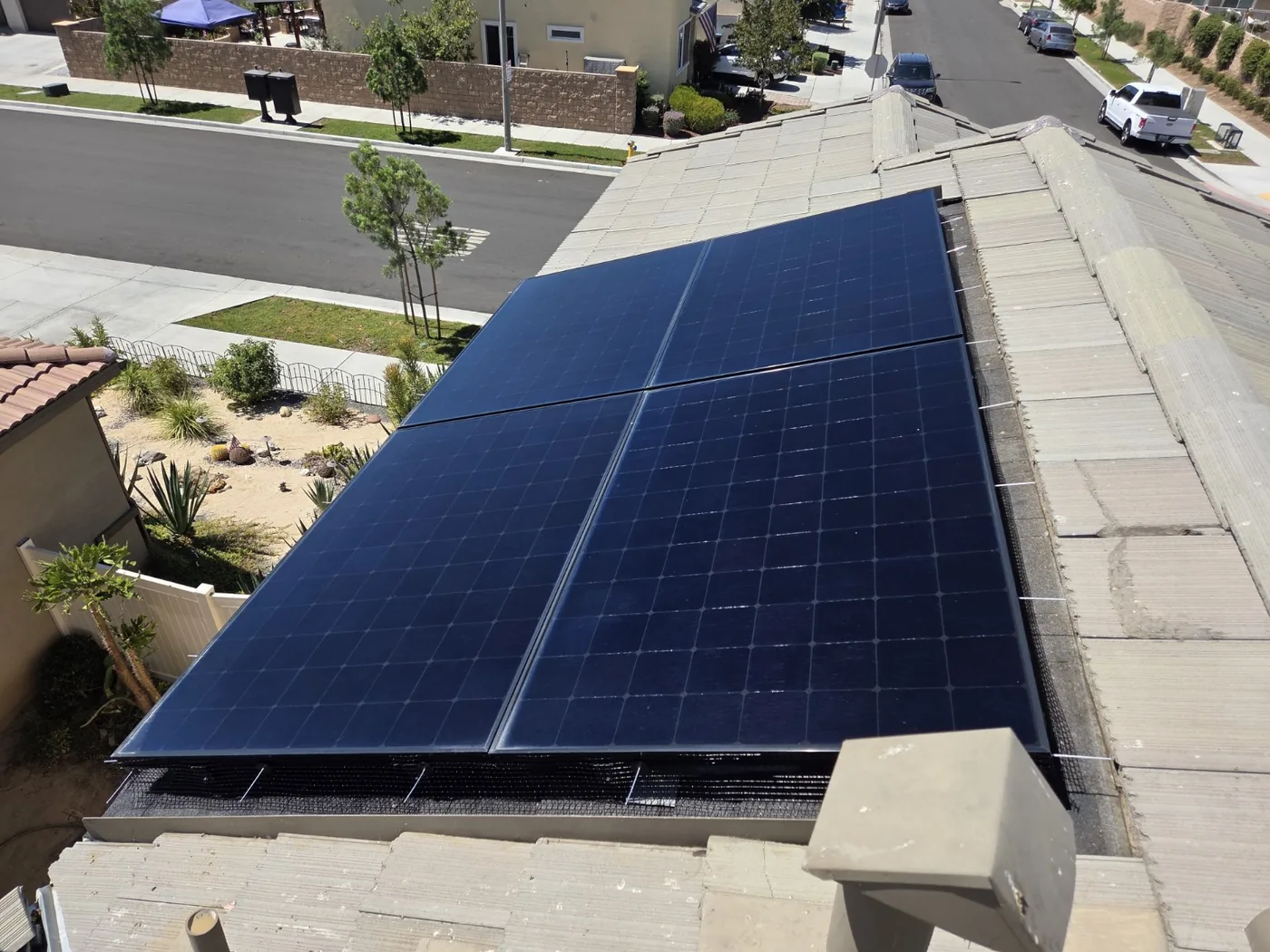 Clean reflective solar panels